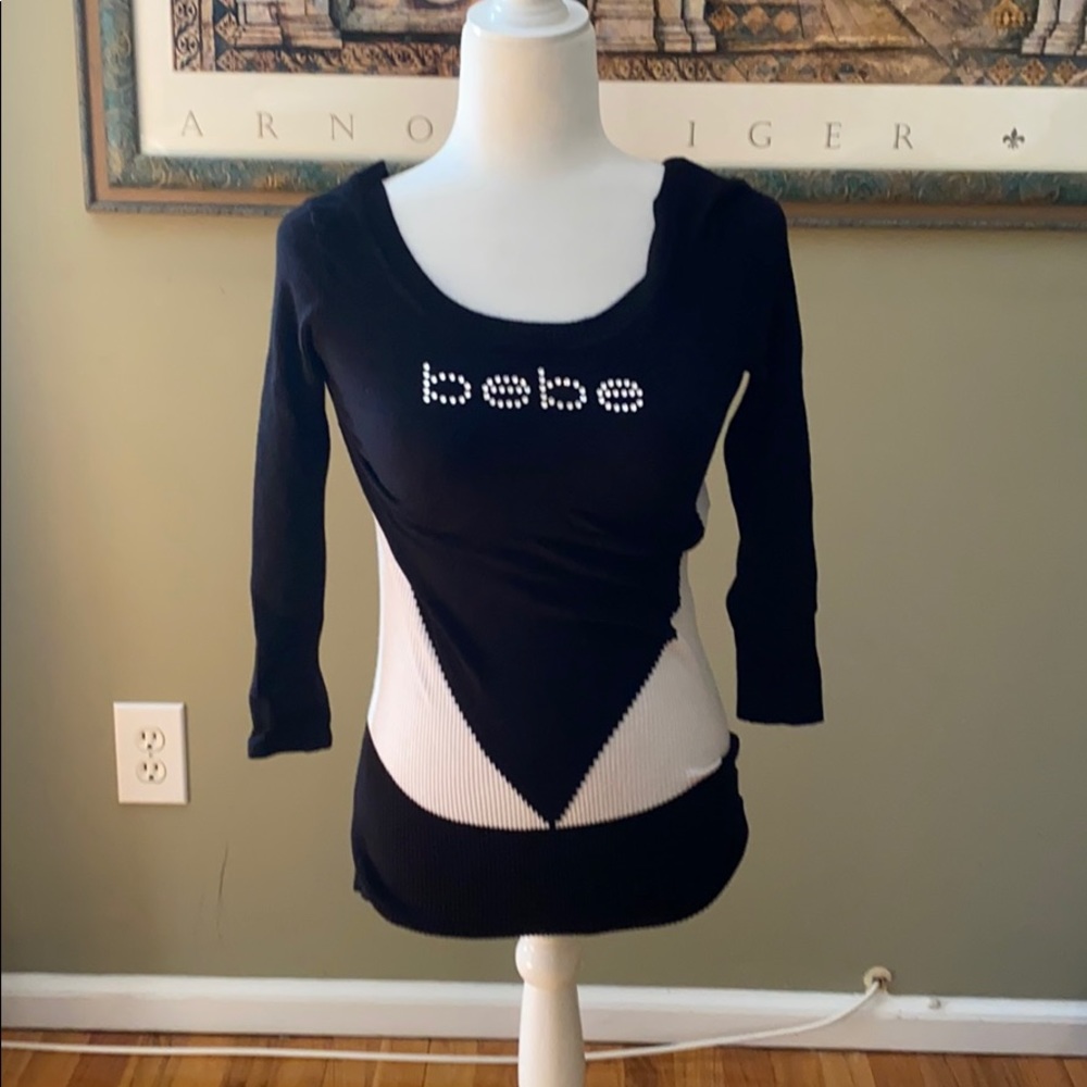 BEBE SWEATER SIZE M